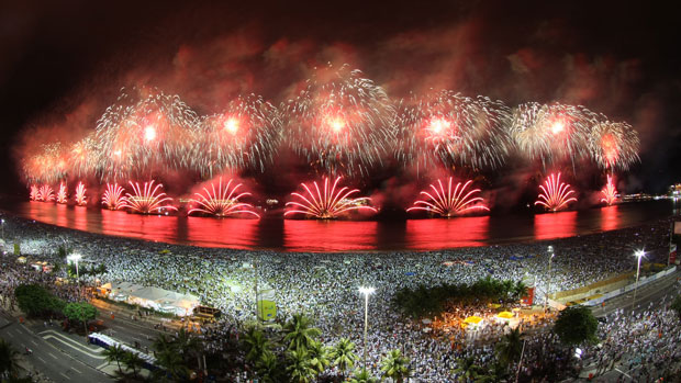 Fogos de artifício na virada do ano do Rio de Janeiro. 